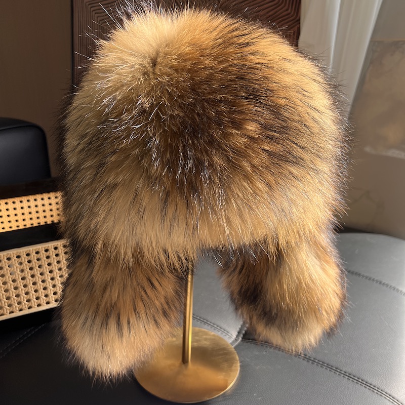 Winter Trapper Hat - Czapka z naturalnego futra szopa pracza