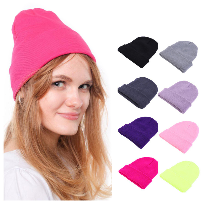 Modna, jednokolorowa czapka be – Beanie Cuffed Knit recenzja i cena